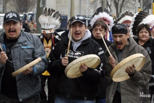 Autochtones canadiens le 11 janvier 2013 dans les rues d'Ottawa